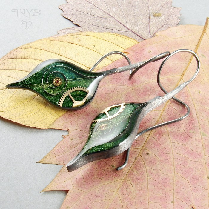 Green leaves earrings of oxidised silver