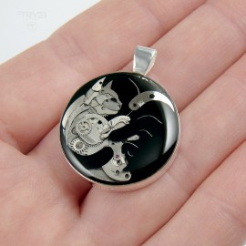 Yin Yang cats pendant