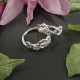 Natural wedding rings in a shape of twigs