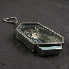 Avatar keyring of silver and watch parts