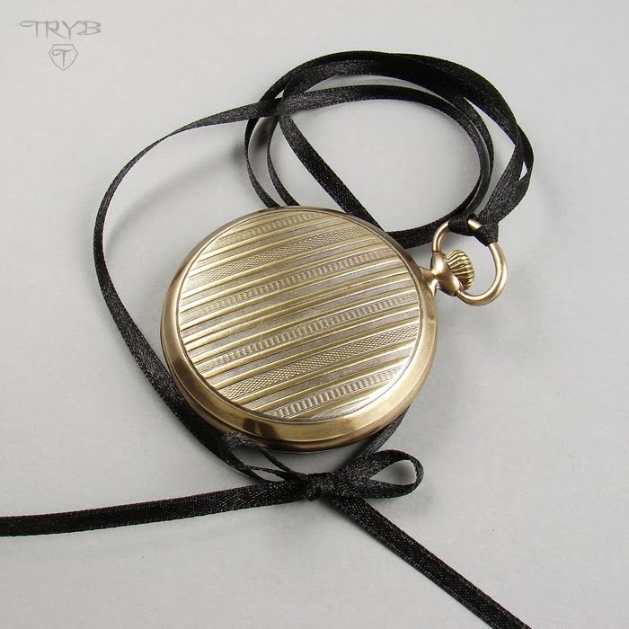 Wisior z zegarka kieszonkowego