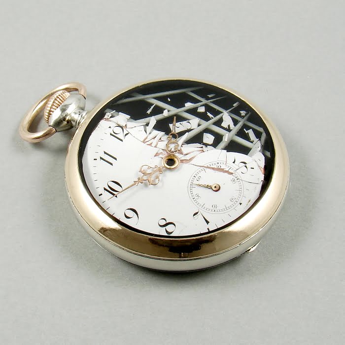 Ambitna biżuteria artystyczna - filozoficzny wisior o czasoprzestrzeni