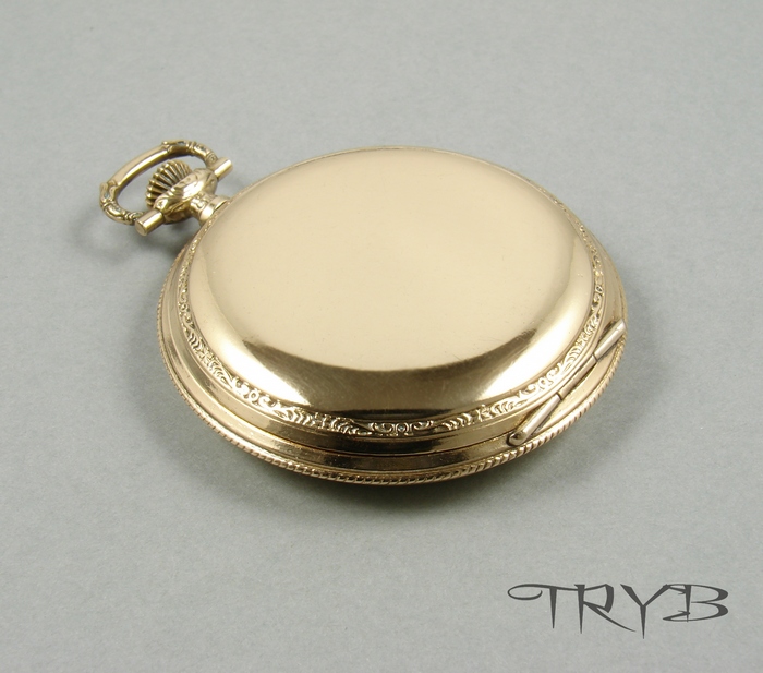 Unikatowy medalion z zegarka kieszonkowego