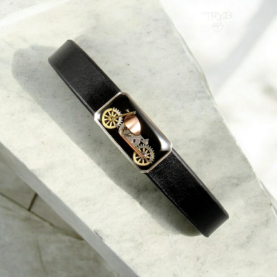 Męska bransoleta z motocyklem ze srebra części zegarków i skóry licowej