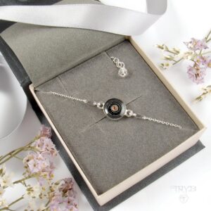 Kosmiczna bransoletka na łańcuszku