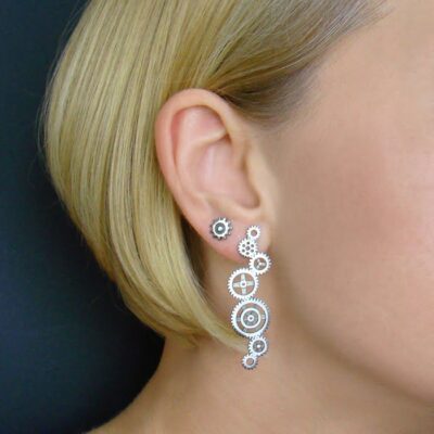 Wiszące kolczyki ze srebra w kształcie trybików