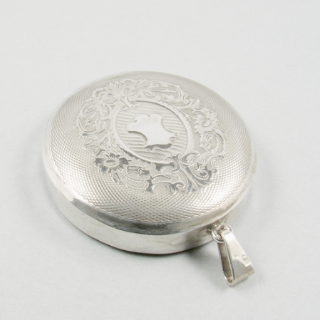 Medalion z zegarka kieszonkowego