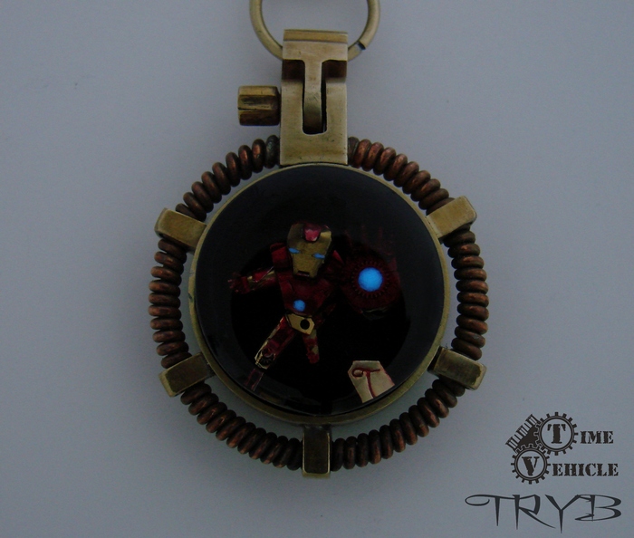 Oryginalny wisiorek Iron Man