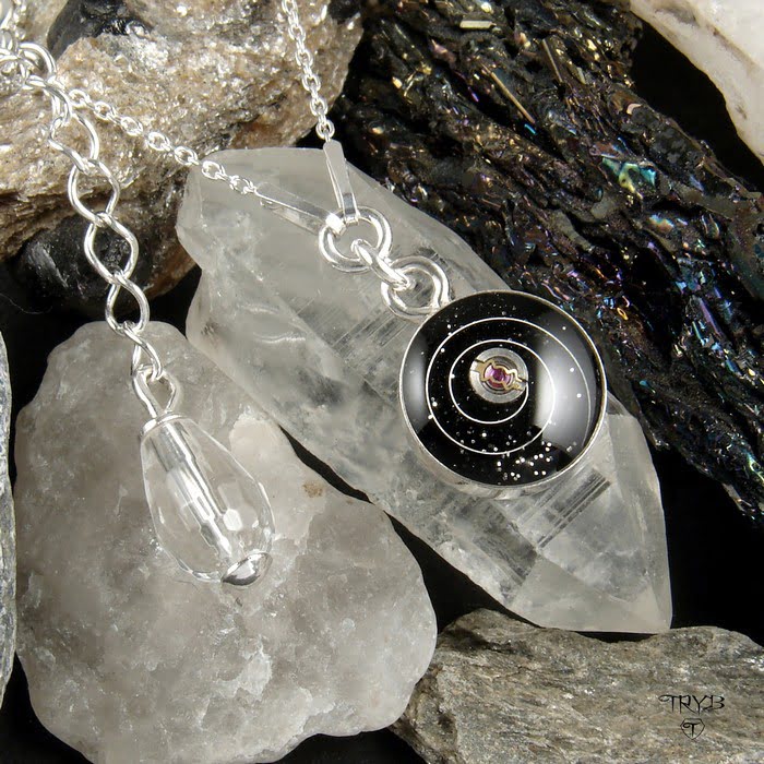 Kosmos naszyjnik z motywem astronomicznym