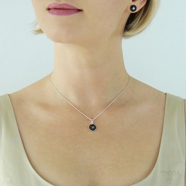 Subtelny naszyjnik celebrytka z motywem astronomicznym