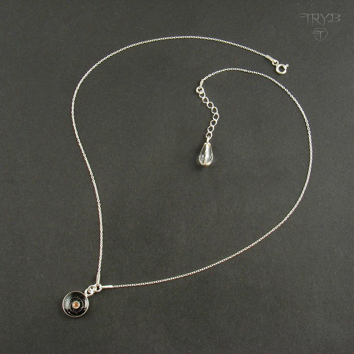 Astronomiczny naszyjnik kosmos na łańcuszku