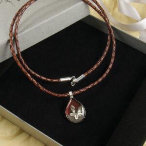 Biżuteria na prezent ręcznie robiona, artystyczna zawieszka z lisem na brązowym plecionym rzemieniu skórzanym