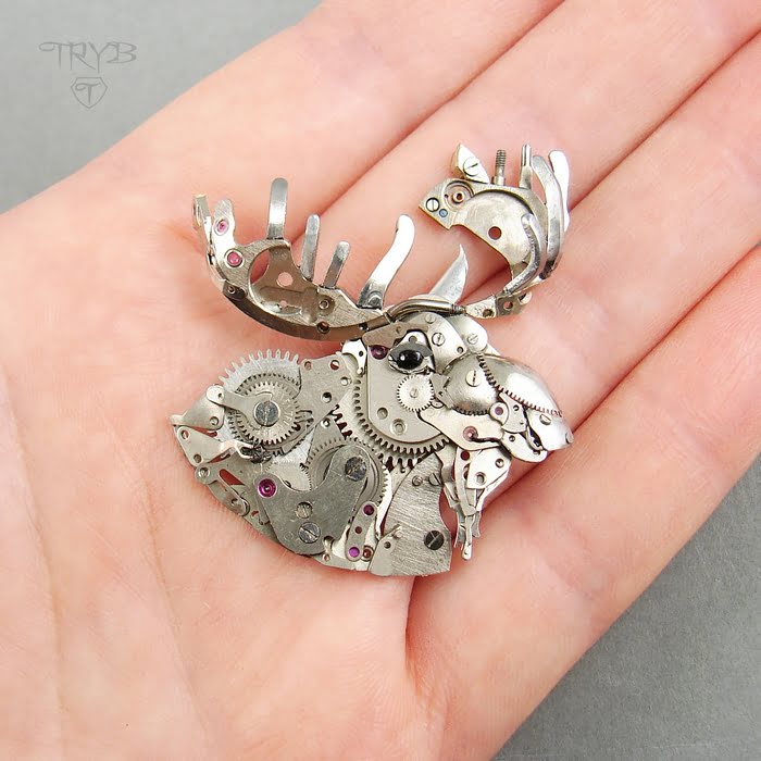 Miniatura łosia z części zegarków