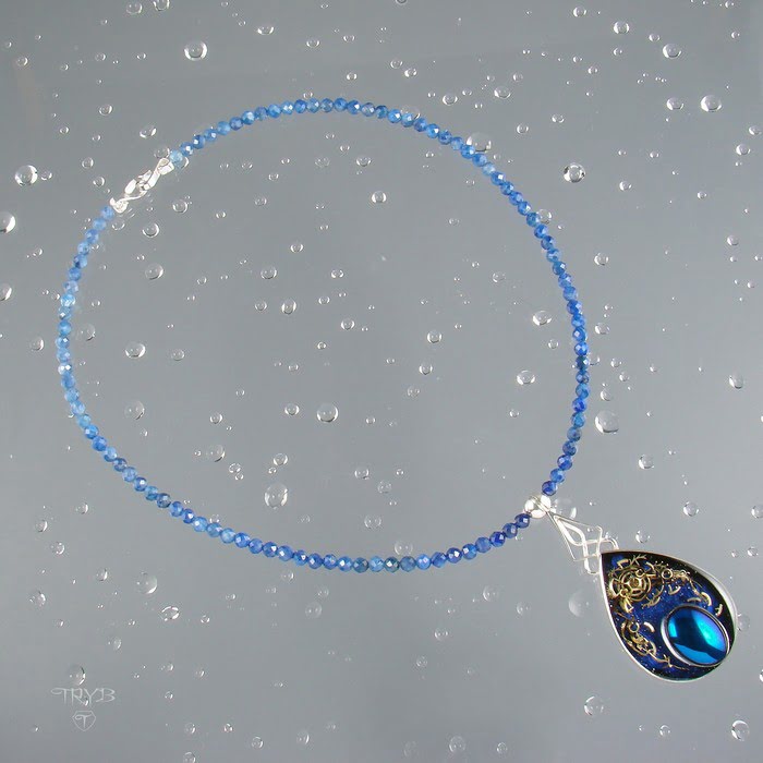 Artystyczna biżuteria inspirowana kosmosem i relacjami ciał niebieskich