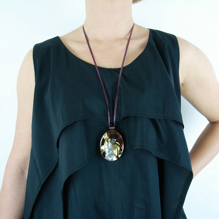 Biżuteria artystyczna z portretem