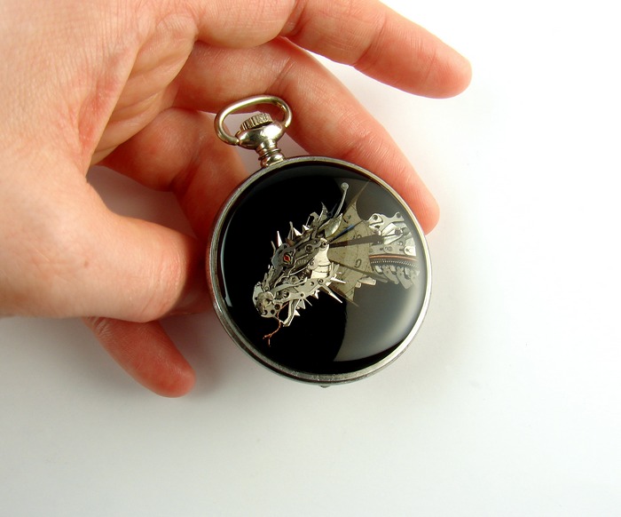 ręcznie robiona zawieszka smok steampunk