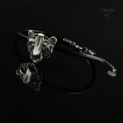 Srebrna bransoletka gepard na czarnym rzemieniu ze skóry naturalnej