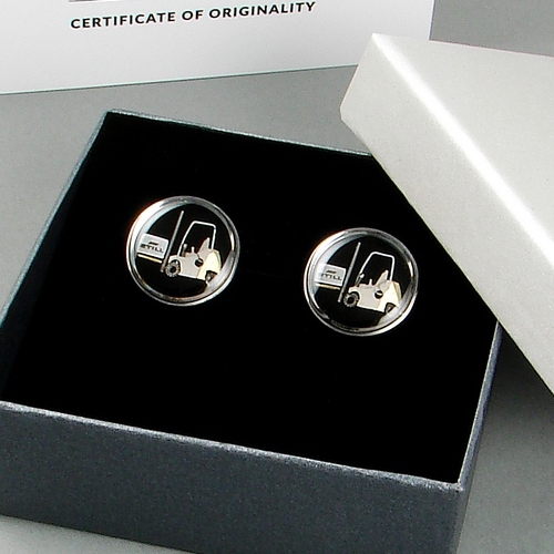 Firmowe spinki do mankietów z logo