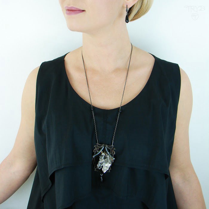 Unikatowa biżuteria artystyczna z końmi