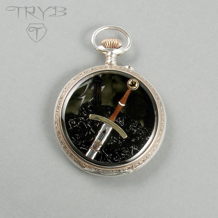 Damski wisior Jaskółka Zireael