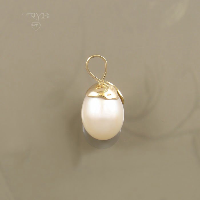 Ręcznie robiona zawieszka lisek ze złota na perle