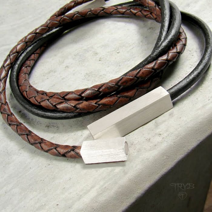 Męska biżuteria - bransoleta z różnych rzemieni i srebra