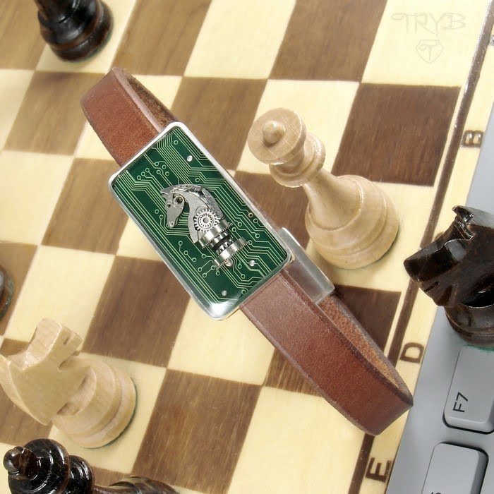 Męska bransoleta z koniem szachowym