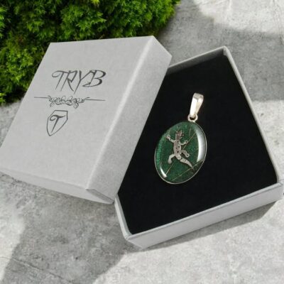 Owalny wisiorek z gekonem na prezent dla terrarystki