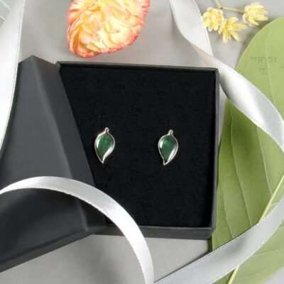 Eleganckie kolczyki listki na prezent