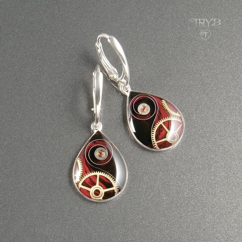 Kolczyki Czas i Ogień – srebro 925, zegarkowe mechanizmy i odrobina magii
