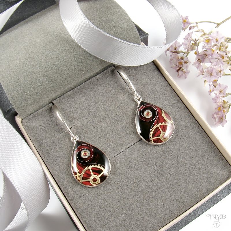 Artystyczne kolczyki na prezent dla kobiety pełnej energii