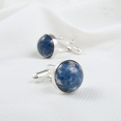 Spinki do mankietów z sodalitem – widok na oprawy ze srebra